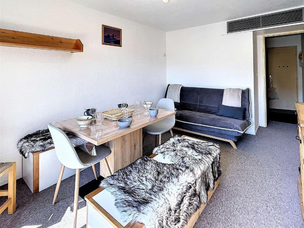 Appartement lumineux avec balcon, au pied des pistes, accès piscine, idéal pour 6 personnes - FR-1-267-275, Villarembert