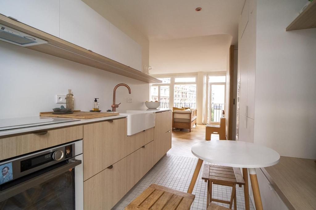 Spacious apartment with view of the Eiffel Tower - 5
