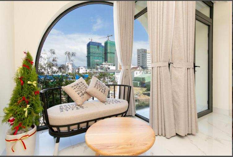 Khách sạn Maple Suite