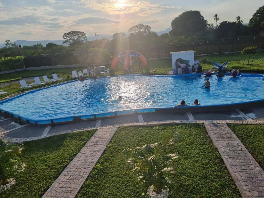 Hotel nelumbo, hotel in Mariquita