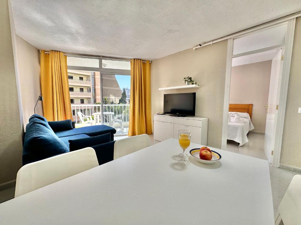 Torres de Yomely - M2G, Playa de las Americas