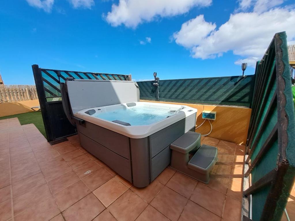 Villadunas - with Luxury Hot Tub and Tiki Roof Top Bar - 3