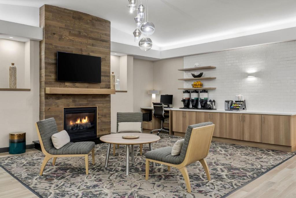 Residence Inn by Marriott Chicago Naperville/Warrenville, Warrenville