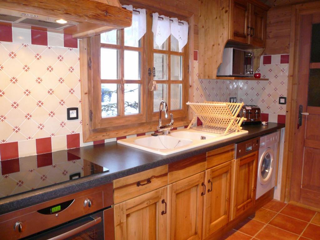 Spacieux T6 avec jacuzzi, sauna et jardin près des commerces et pistes au Grand-Bornand Village - FR-1-467-89 - 2