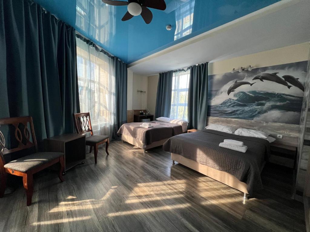 Three Dolphins Hotel
