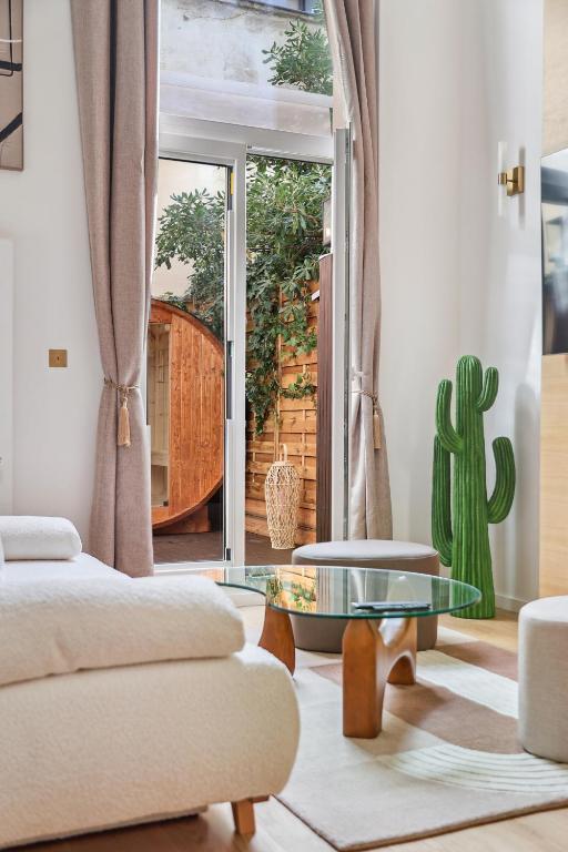 Suite luxueuse avec jardin privé Sauna et Jacuzzi - 2