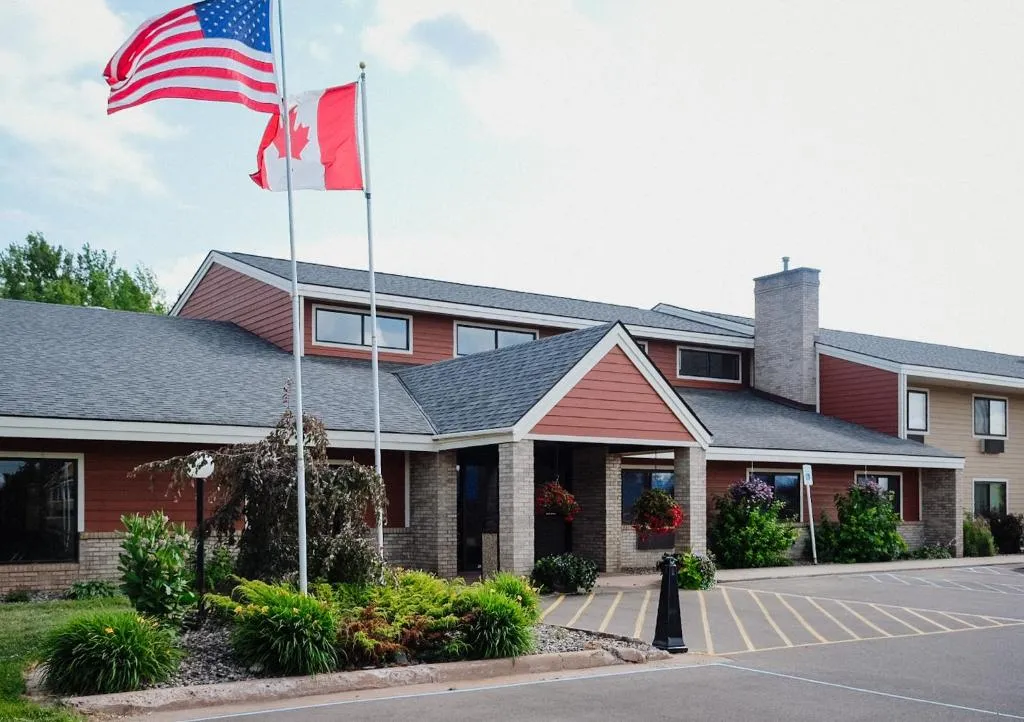 AmericInn by Wyndham Ironwood，位于艾恩伍德的酒店