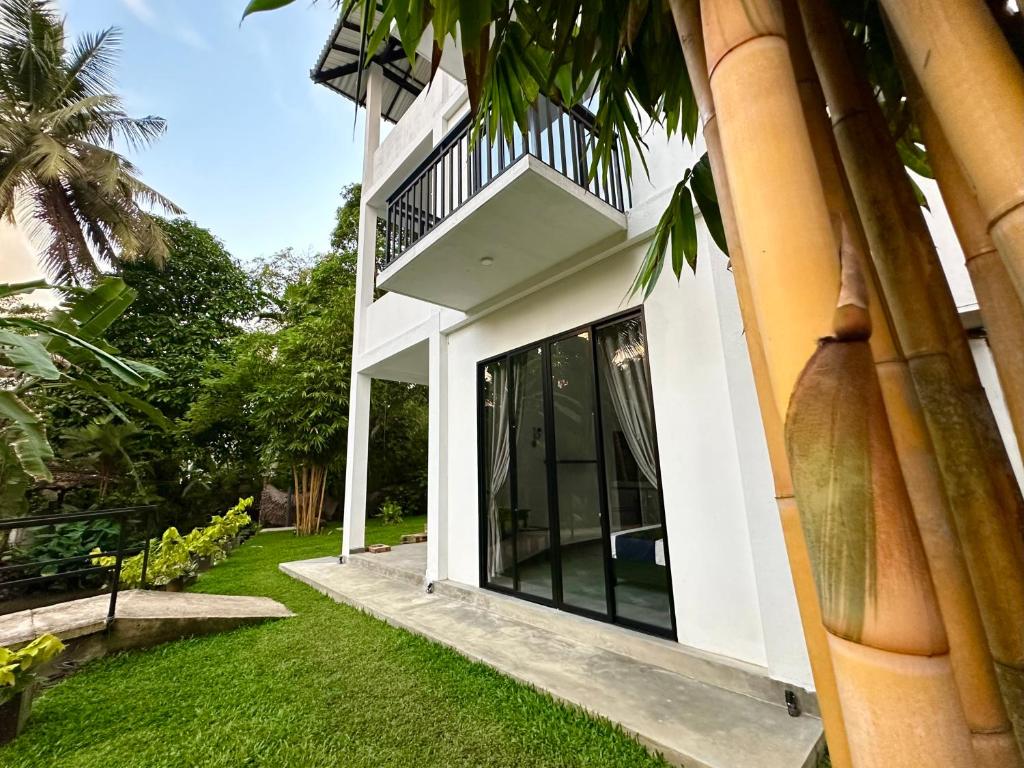 Zero Nero, Unawatuna