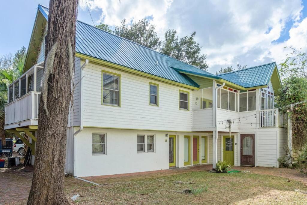 Amazing 2br 2ba with Loft C, Gainesville