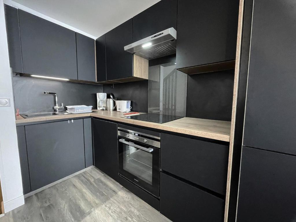 Duplex 4 pers, balcon sud, Les Menuires, parking - FR-1-452-357 - 4