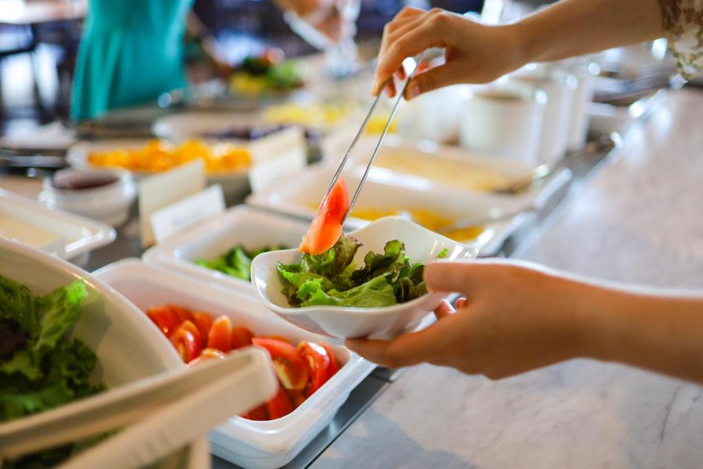 อาหารและเครื่องดื่ม