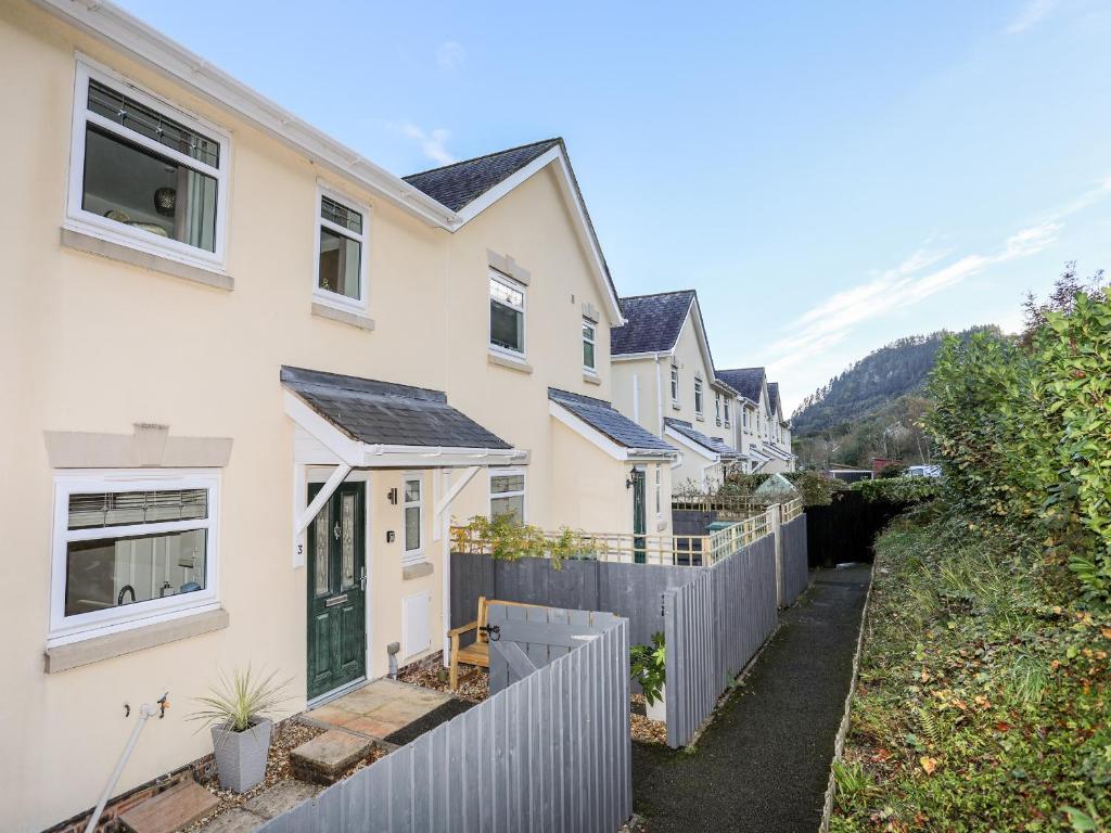 3 Trem Y Dolydd, Conwy