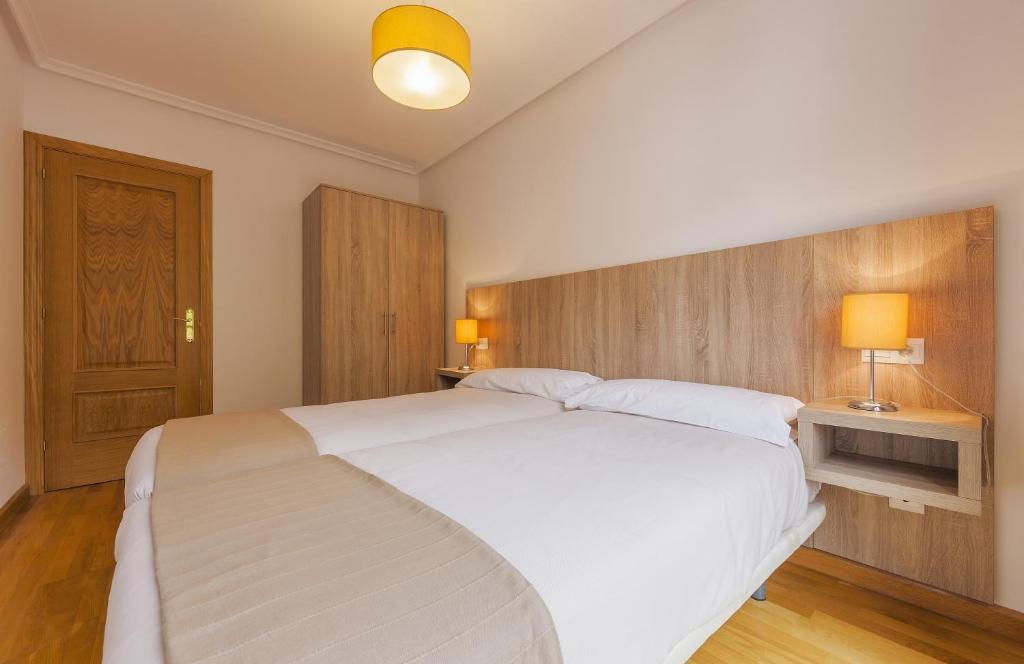 Apartamentos El Caxigu photo
