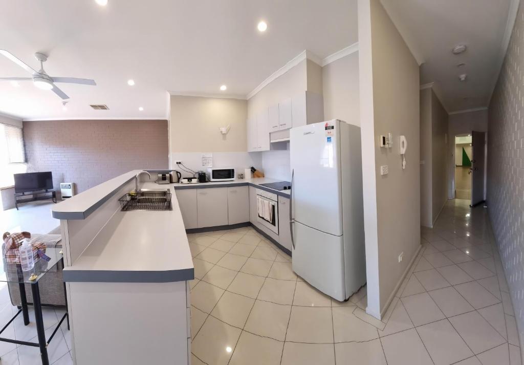 Tuggeranong Short Stay #09C - Sleeps 4, Canberra