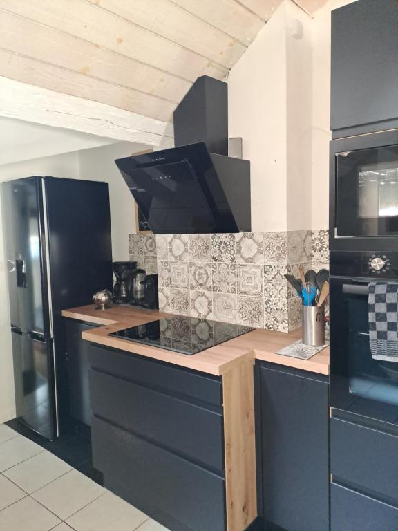 Atypique Saumur 80 m2 joli appartement 2 à 7 pers familial rénové entier 3 chambres hyper centre - 4