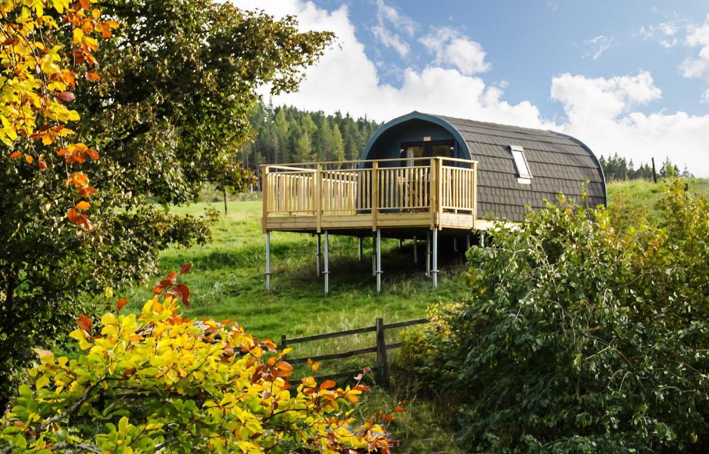 Spectacular Mountain View Ecopod, Newtonmore