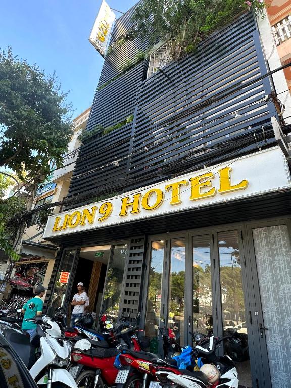 LION 9 HOTEL