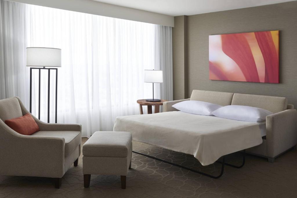 Toronto Delta Hotels by Marriott Toronto Airport & Conference Centre Additional