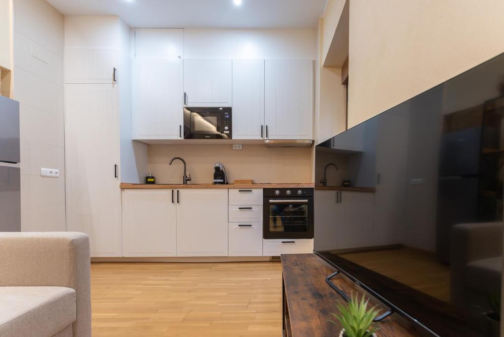 APARTAMENTO PUERTA DE CÓRDOBA- Exterior con balcones - 5