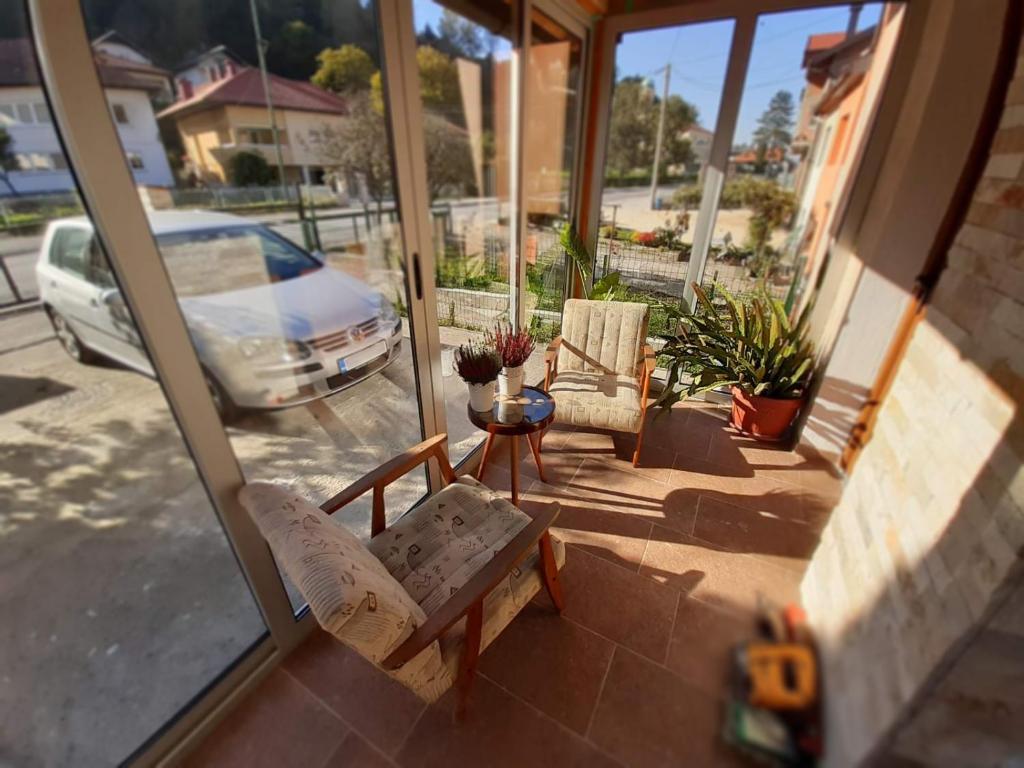 Restart Apartment, Visoko