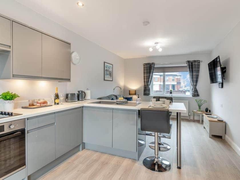 Madeline's View -a smart and modern 1 bed property with the bonus of a large driveway parking area, Whitby