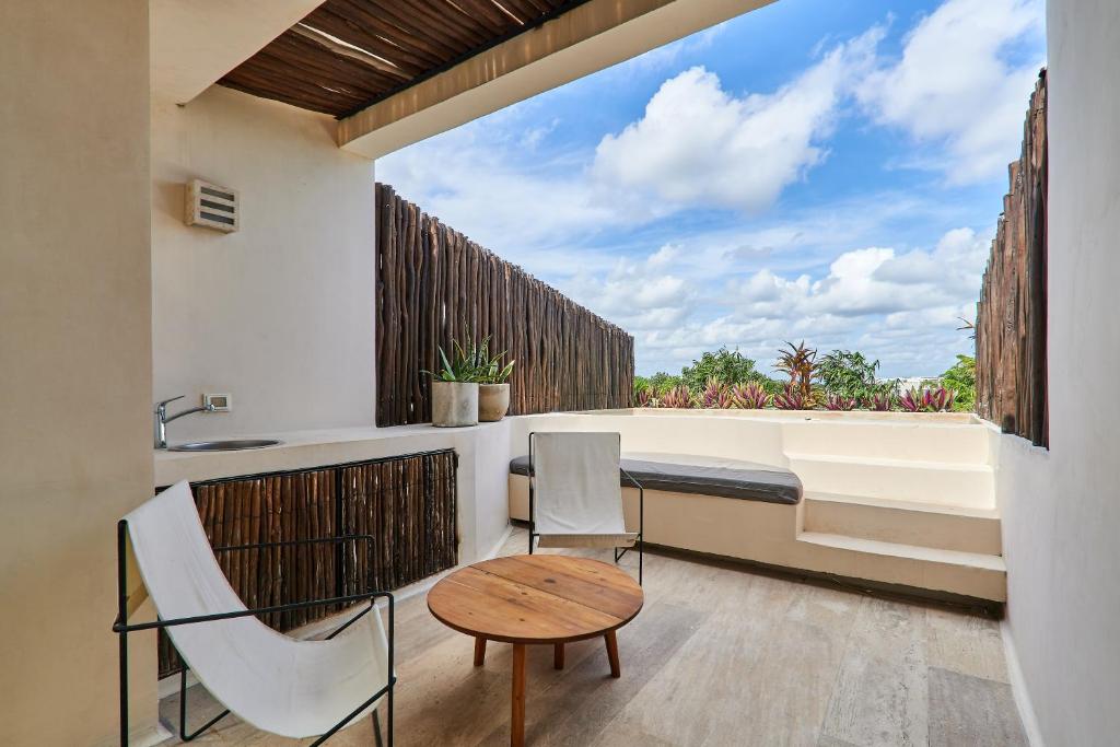 Dhalia - Private roof with pool & Beach Club Access - 3