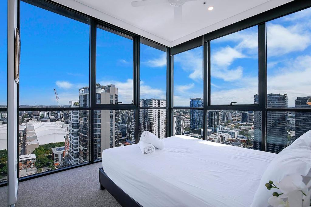 Soaring Skyline on Southside at Resort-Style Stay, Brisbane