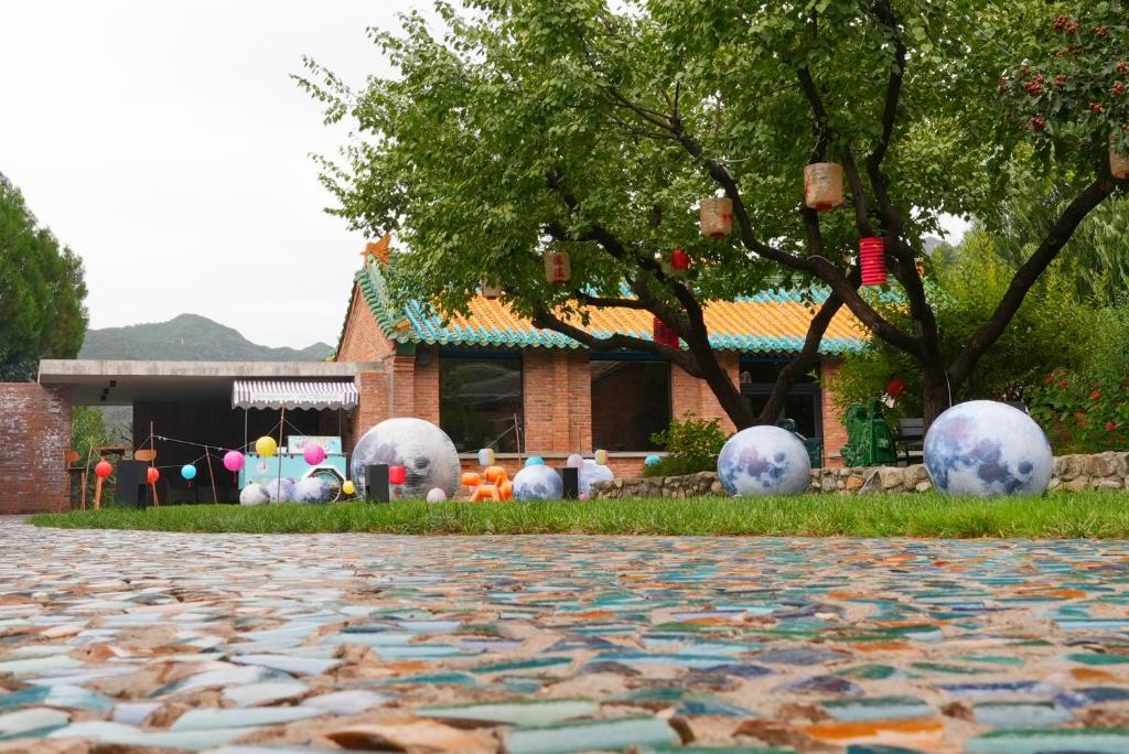 Surrounding environment