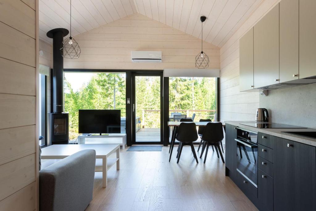 Himoskuutio 7, erillistalo, ulkoporeallas, Jämsä