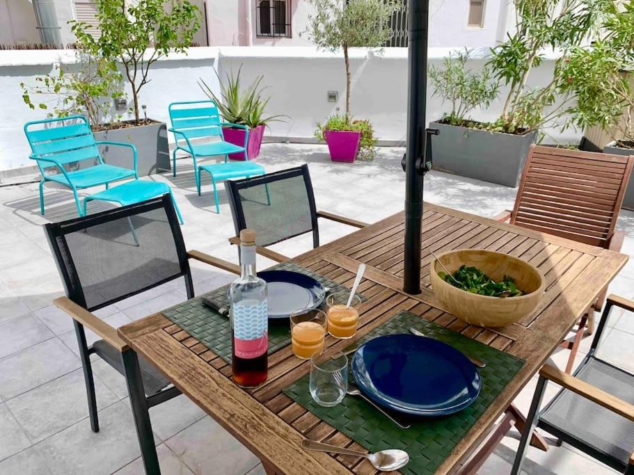 Heart of trendy area of Russafa with lovely terrace ! au coeur de Ruzafa avec belle terrasse !, Valencie