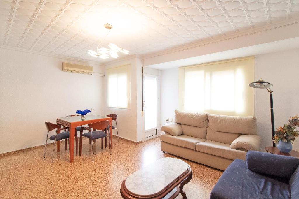 Global Vacacional, Apartamento céntrico en Puerto de Sagunto para 5 personas - 2