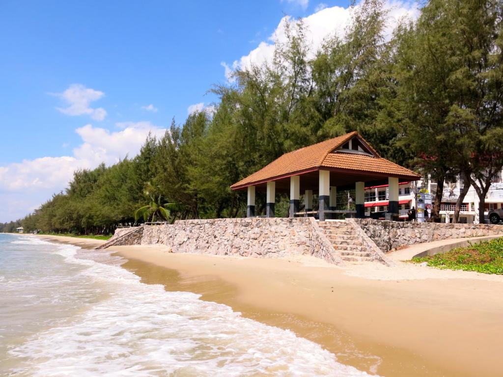 Beach, Sea Breeze House in Rayong