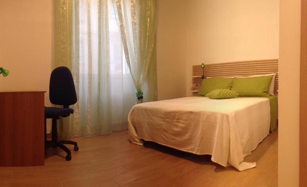 Double Room, Bed & Breakfast Travellers in Naples