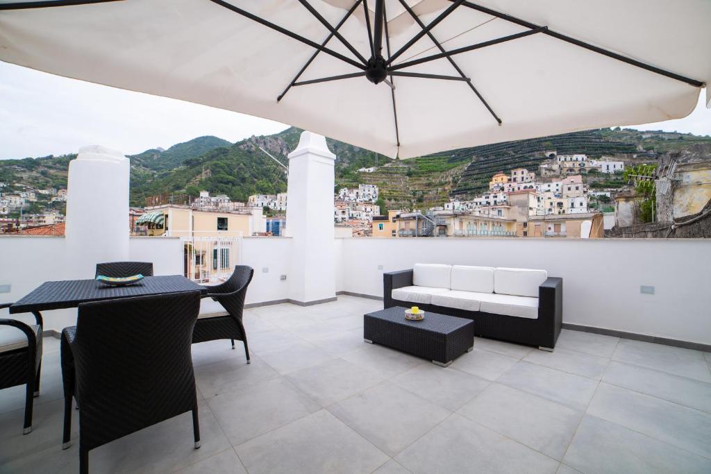 REGINNA LIGHTHOUSE, Maiori