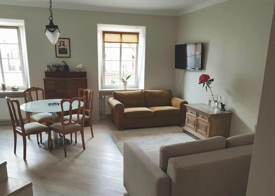 Meshka's Apartment, Vilnius