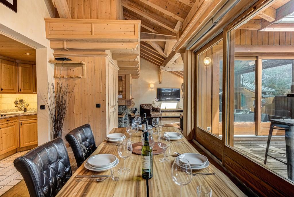 Apartment Longview, Alpes Agency, Central Chamonix, Sleeps 8 - 4