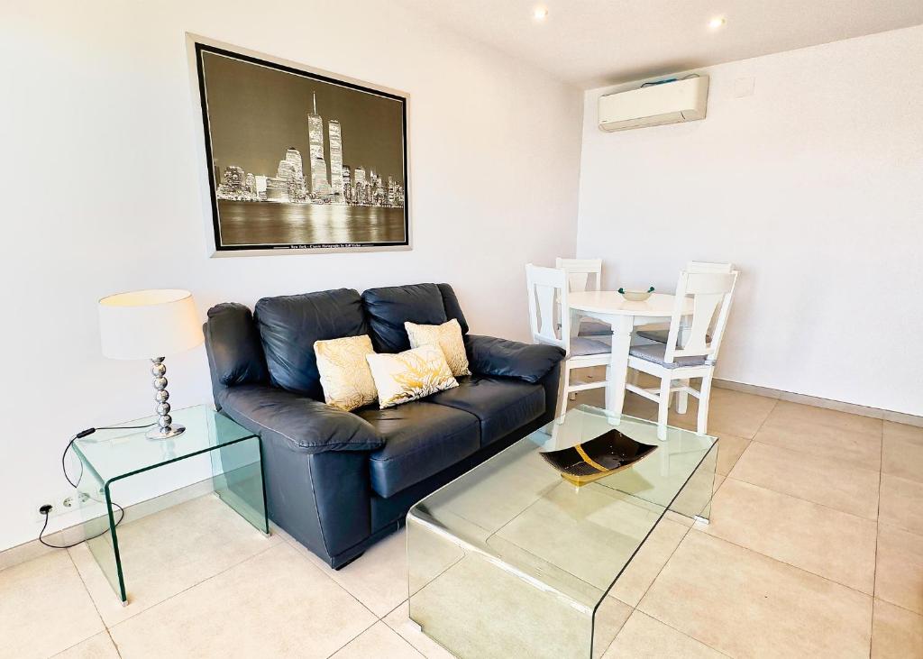 Diana 905. Superb south-facing one-bedroom apartment with amazing sea views. - 3