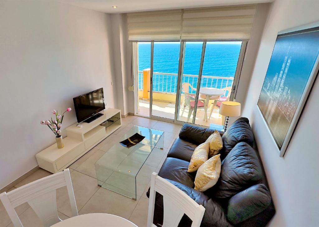 Diana 905. Superb south-facing one-bedroom apartment with amazing sea views. - 1