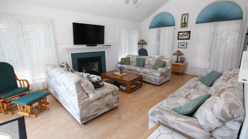 Oceanside, Community Pool, Community Amenities, 677, Windswept II, Corolla