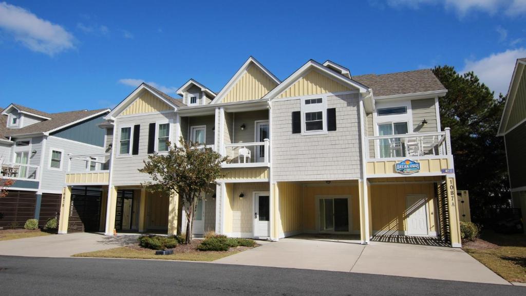 Oceanside, Patio, Hot Tub, Rec Room, BV8A, Break Away, Corolla