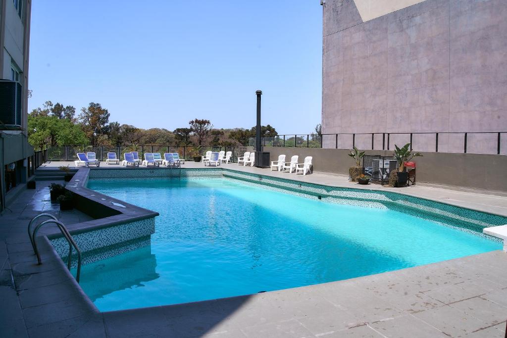 카탈리나스 파크 호텔 (Catalinas Park Hotel)