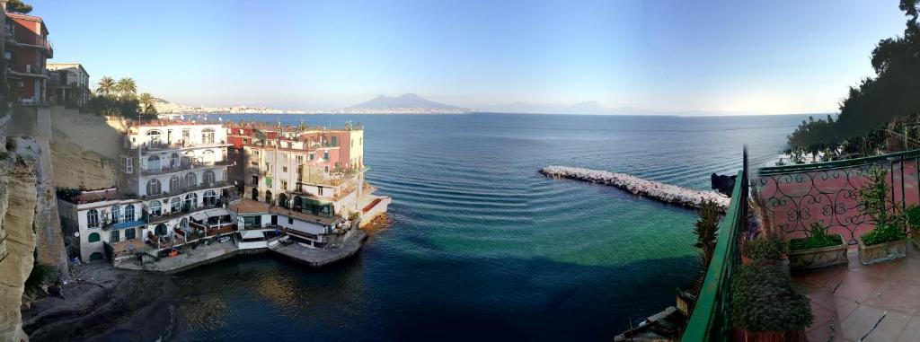 Napoli sospesi tra cielo e mare - 2