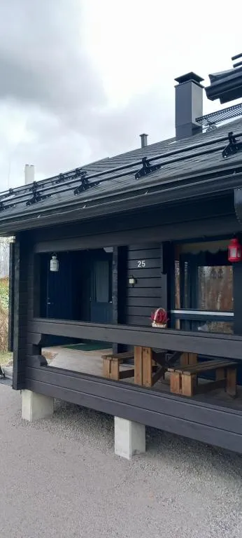 HIMOS Edullista majoittumista keskellä palveluja, KOIVULA 25, lue "Majoittajan tiedot" INFO, hotel in Jämsä