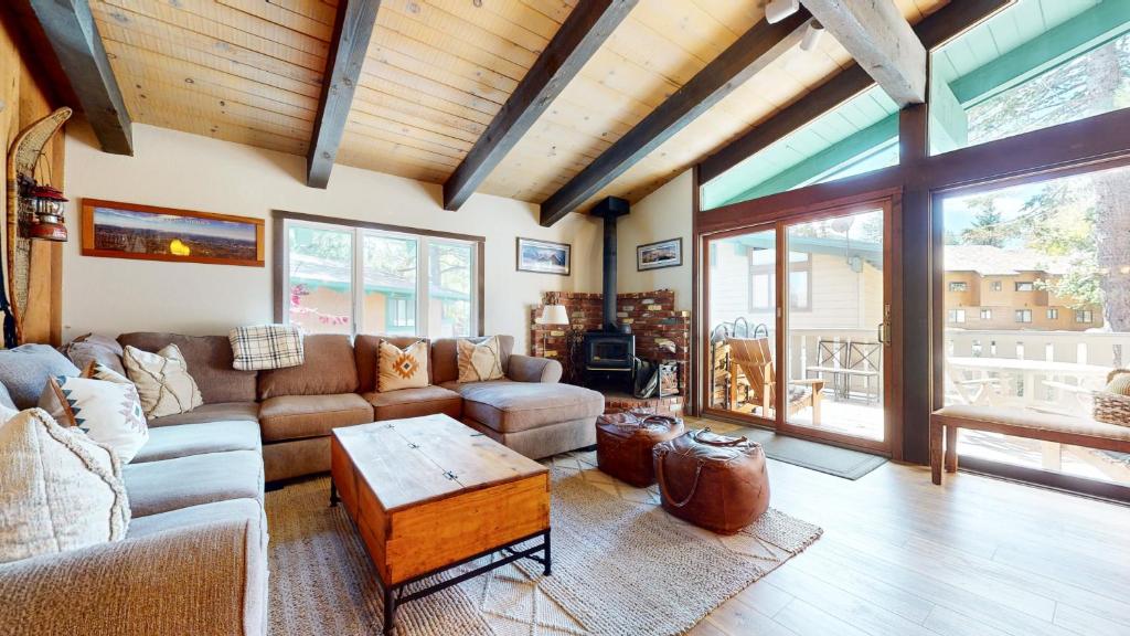 Chateau Sans Nom #19 condo, Mammoth Lakes