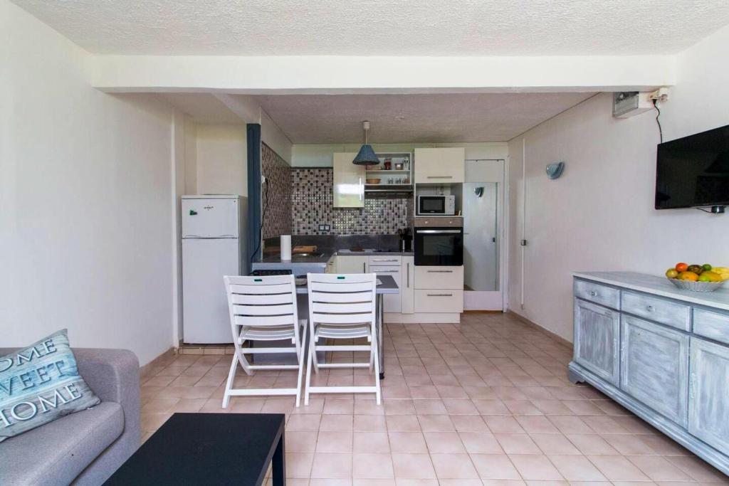 Appartement confortable au Robert avec piscine partagée, 60 m², Le Robert