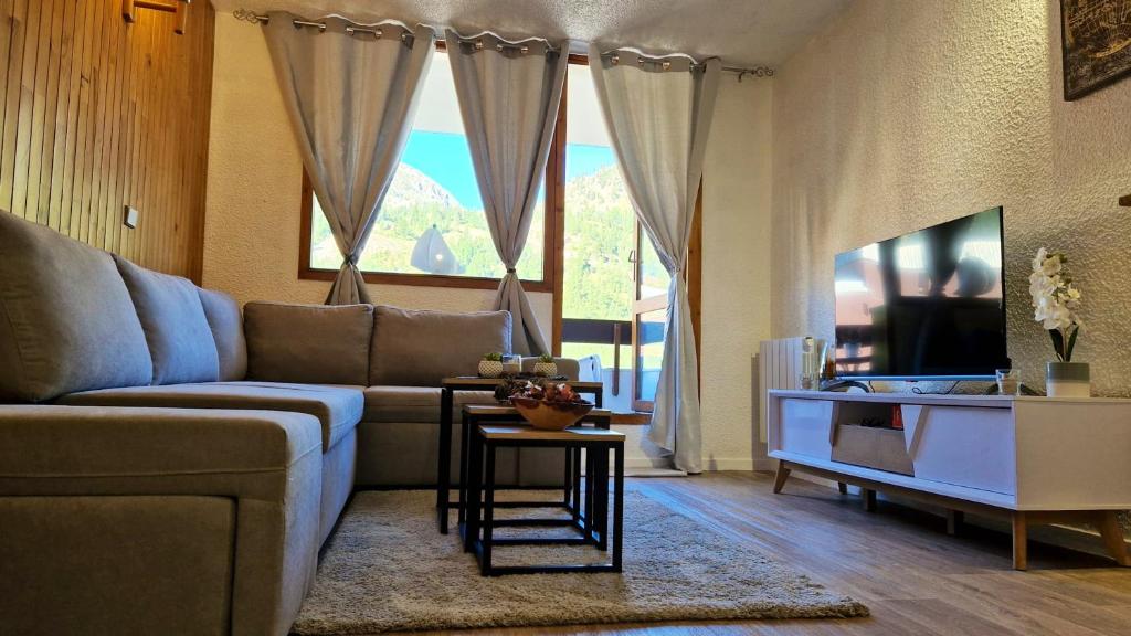 Studio avec vue imprenable sur la montagne à Isola, 25 m²., Isola