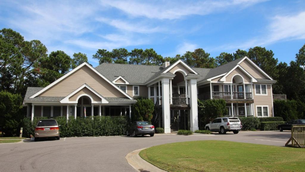 Oceanside, Community Pools, Community Amenities, Sun Deck, M412, Summersweet, Corolla