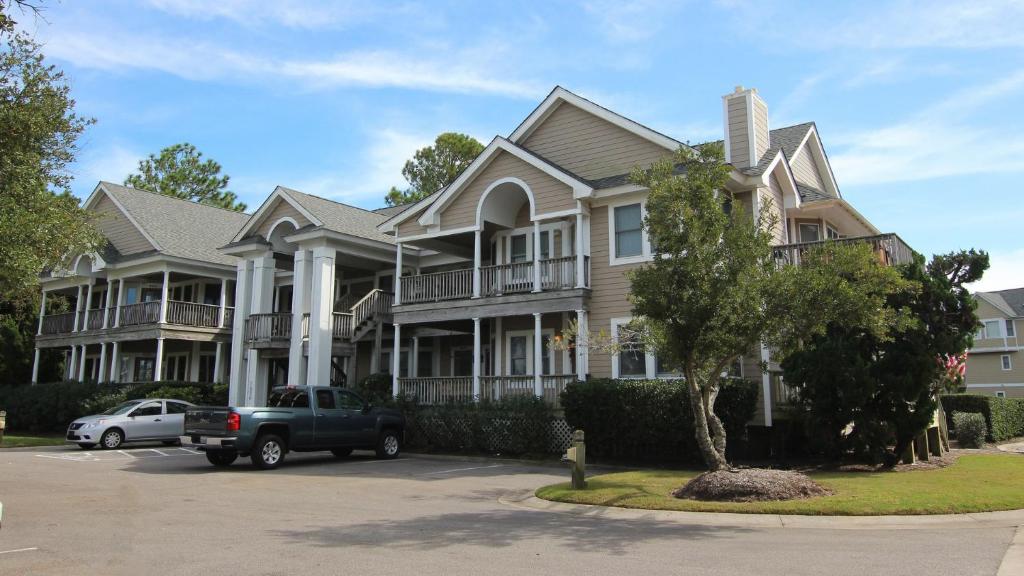 Oceanside, Community Pools, Community Tennis, Seasonal Community Trolley, M418, Mermaids Cove, Corolla