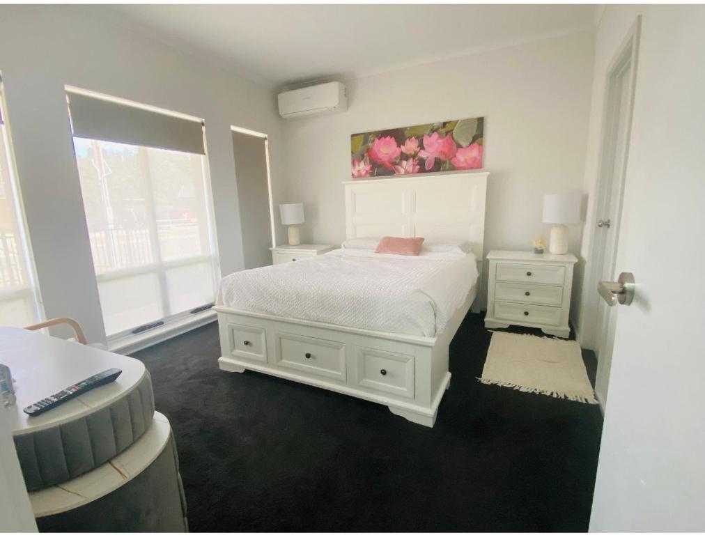 Modern Private room with ensuite