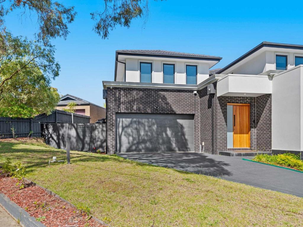 Modern Townhouse in Doncaster near Westfield